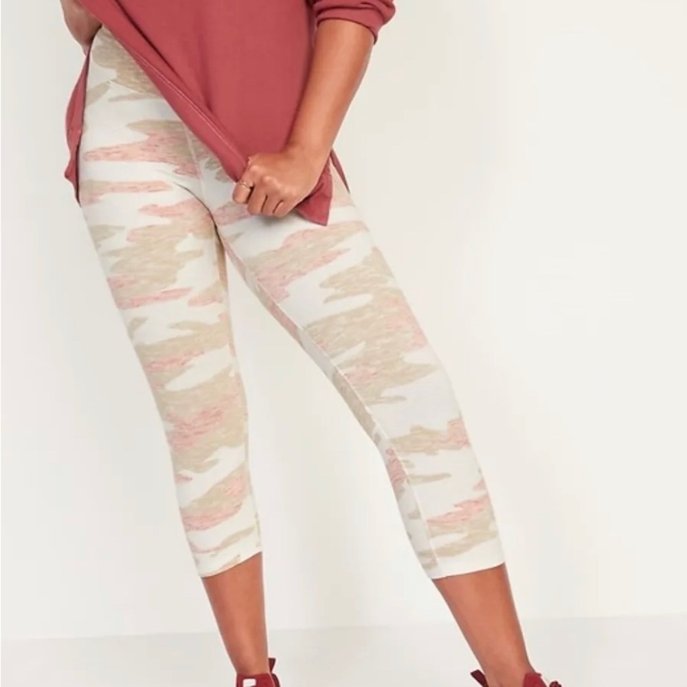 Old Navy crop leggings- High-Rise- XL Camo
